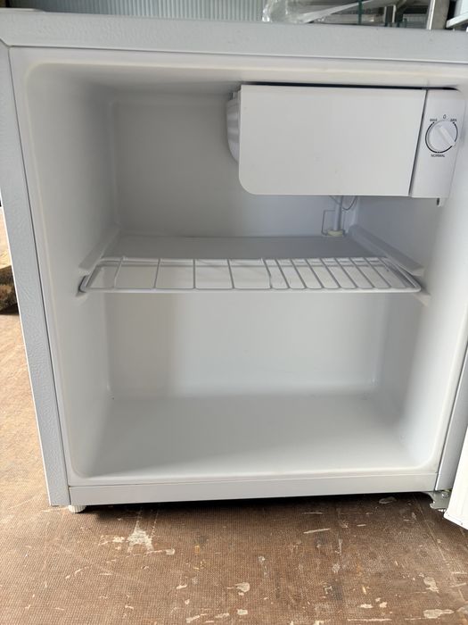 Минибар Skyworth