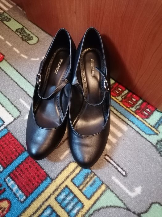 Pantofi cu bareta mărime 37