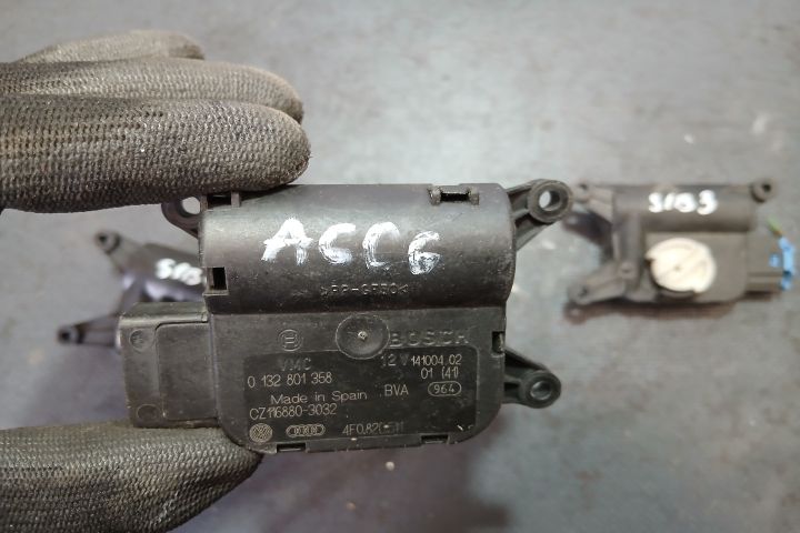 Motoras clapeta aeroterma 4F0820511 0132801358 4F0820511 0132801358 A