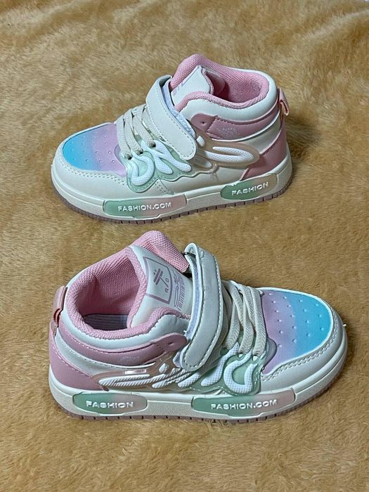 Adidasi copii diferite mărimi