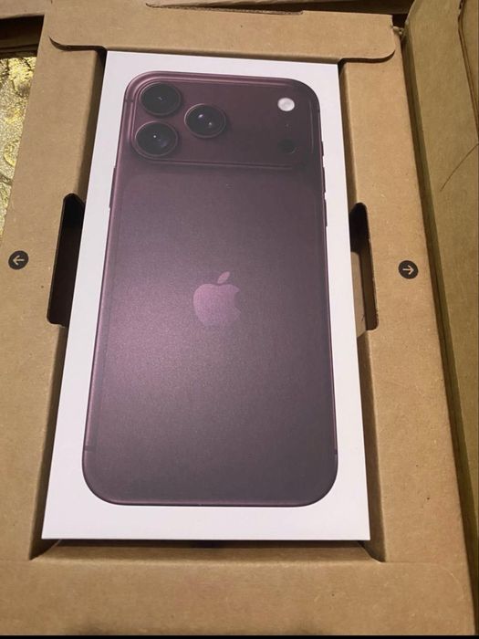 Наличен iphone 18 pro  burgundy Dark gray  Light blue