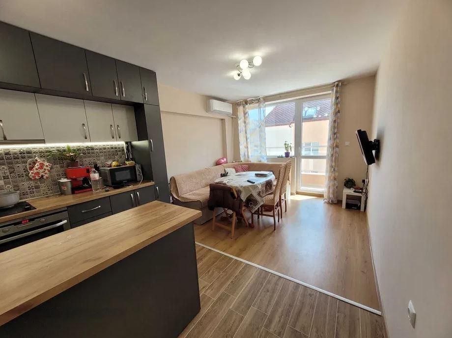 Двустаен апартамент, под наем, кв. Възраждане 1