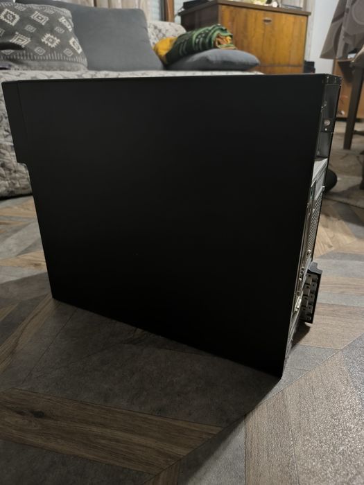 Продавам компютър както за игри така и за работа!