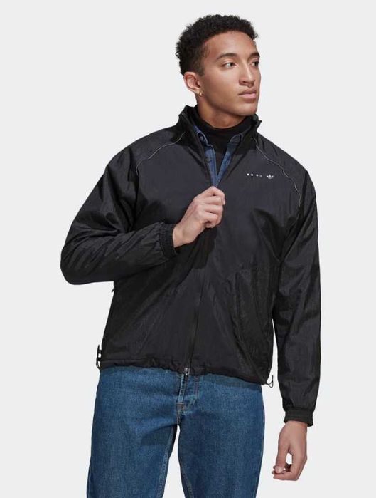 яке Adidas чисто ново