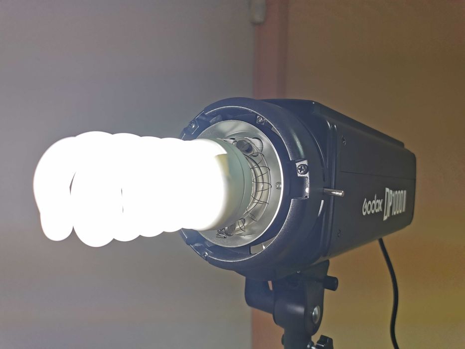 Студийна светкавица Godox DP1000II с мощност 1000Ws