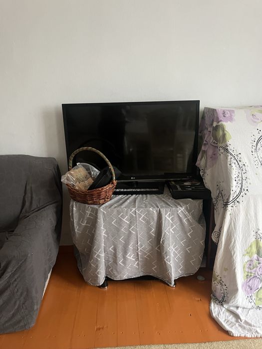 Телевизор в хорошем состояние