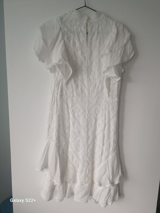 Rochie cu volanase Orsay