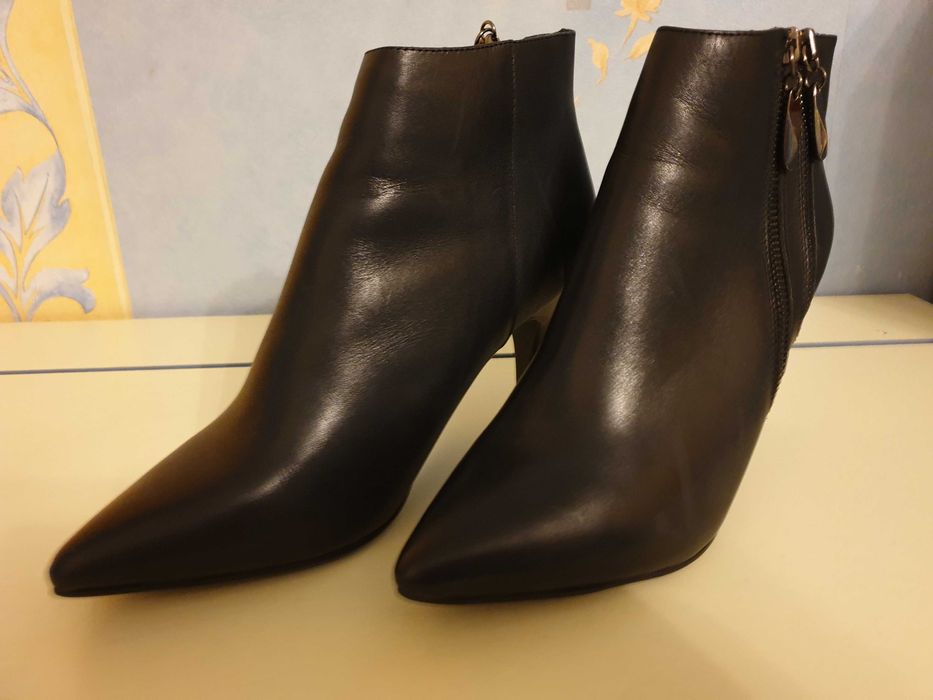 Дамски боти от естествена кожа