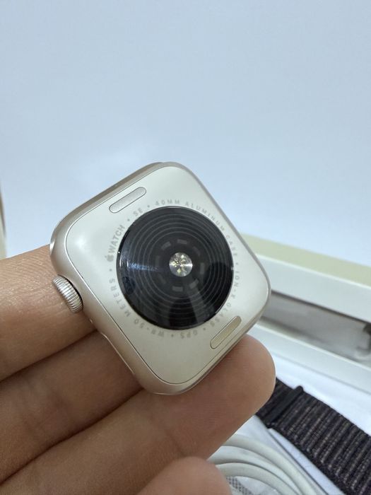 Apple Watch SE 2 2024 40mm Starlight