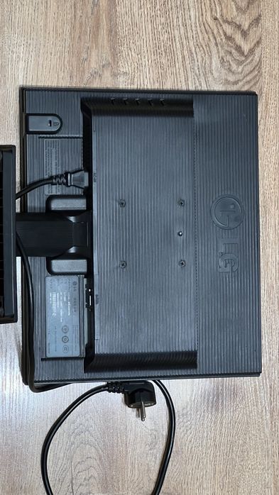 Монитор LG рабочий