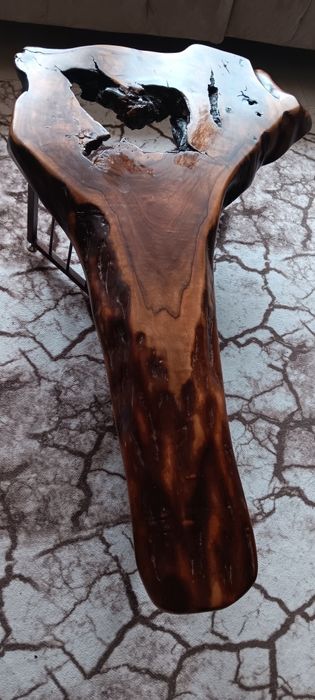 Уникална маса от масивен орех – ръчна изработка