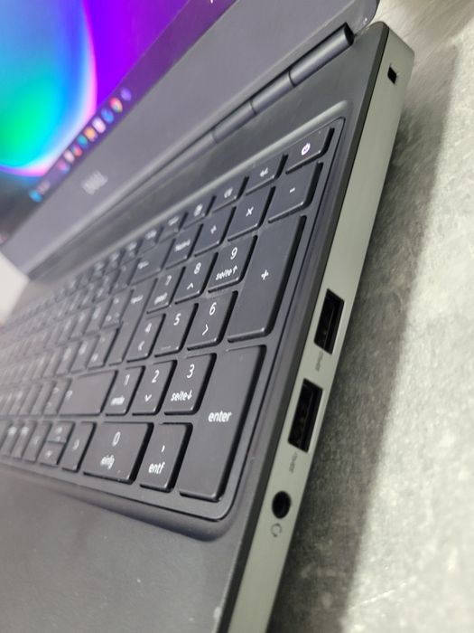 Dell Precision 7560 workstation i5 -11500H