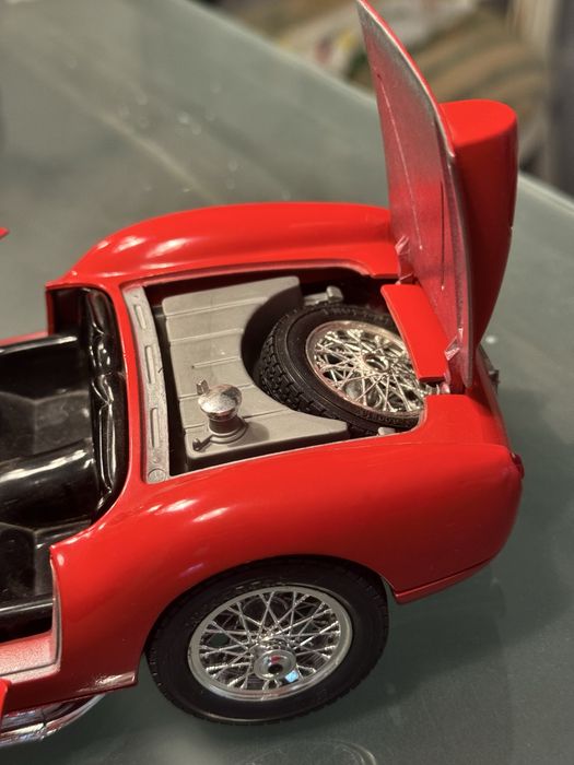 Macheta Ferrari 250 Testa Rossa 1:18