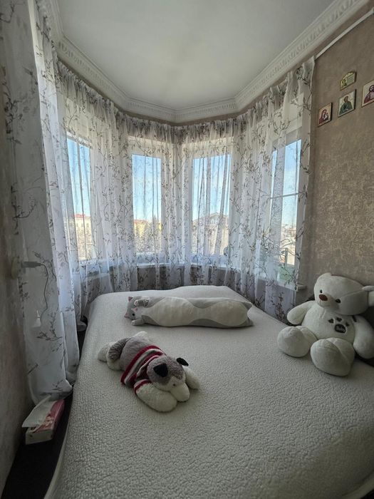 3- комнатная " сталинка" с ремонтом