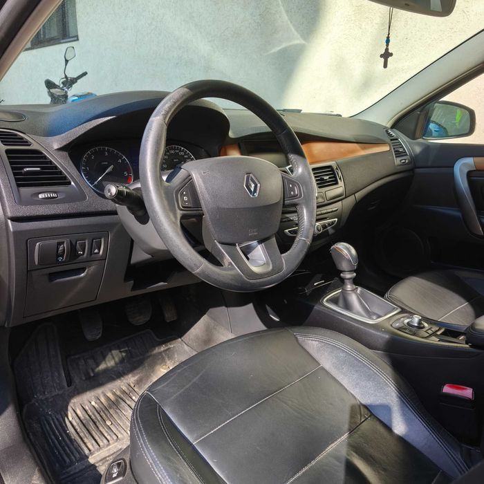 Renault laguna 3 inițiale Paris
