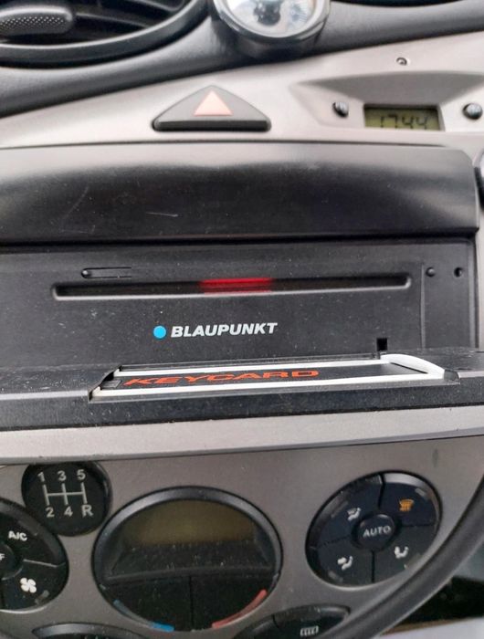 CD Player auto Blaupunkt

Pasadena CD71
