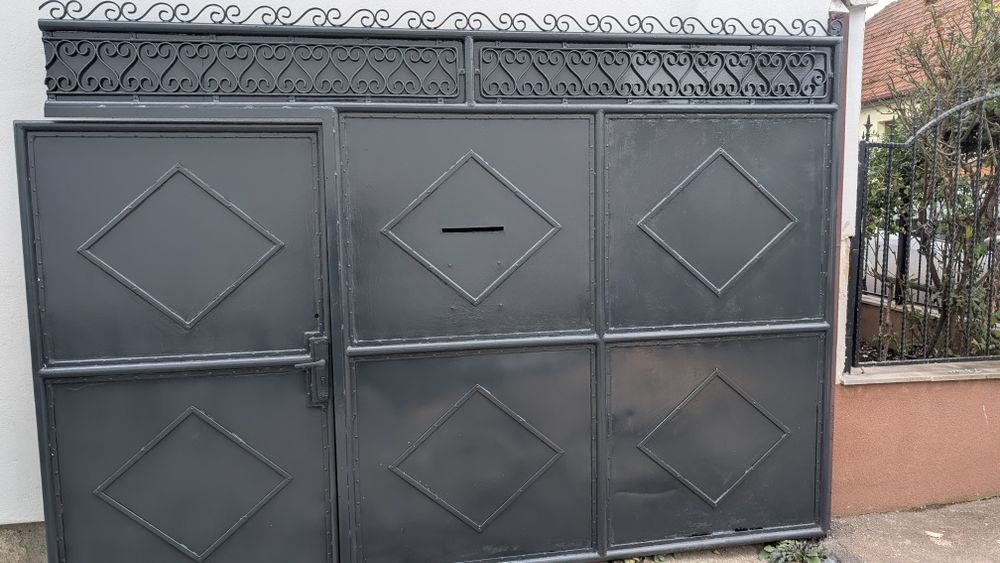 Poarta auto ai pietonala