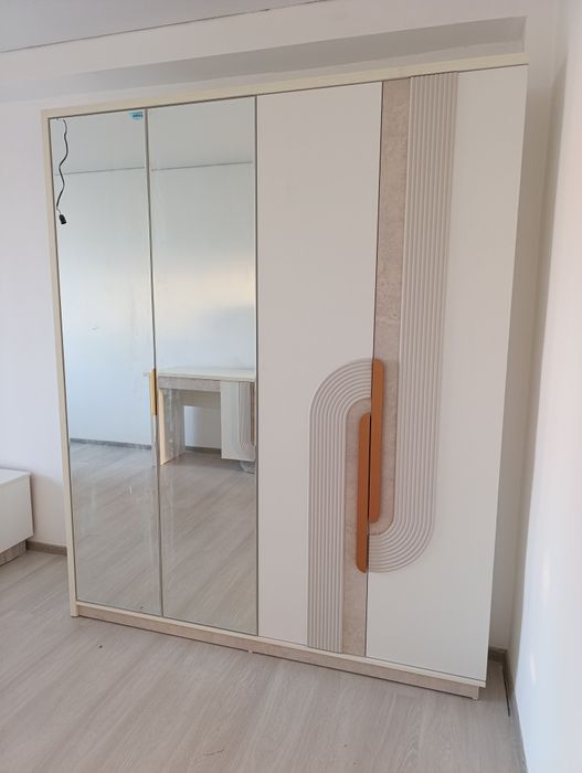 Срочно Продаю спальню, абсолютно новая. Только сегодня установили.