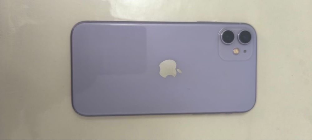 Айфон 11     64 gb