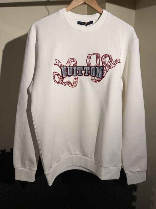 Нови Louis Vuitton блузи