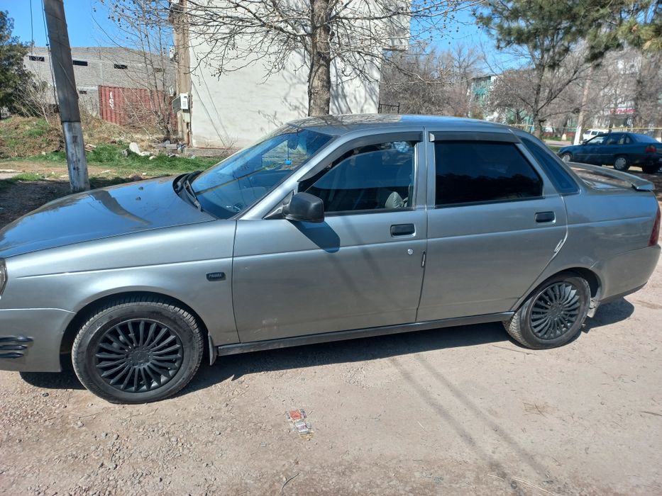 Лада приора 1.6 седан