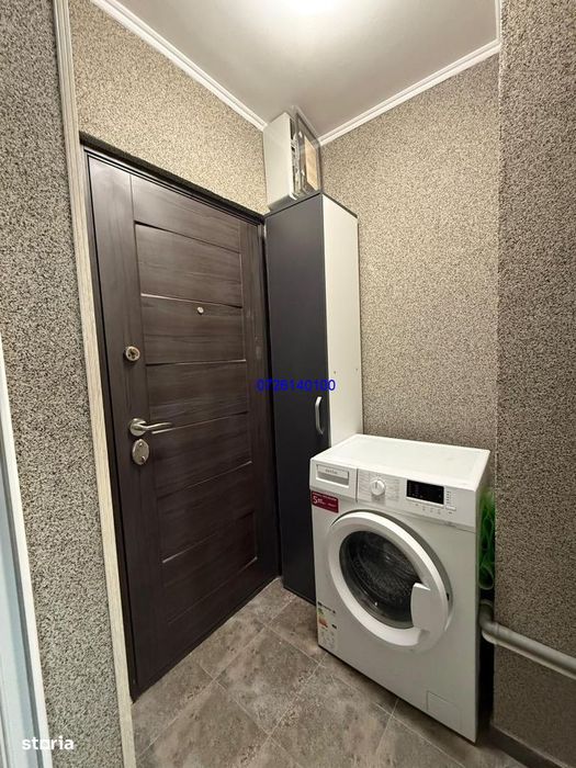 Piata Cet, garsoniera, parter superba cu balcon