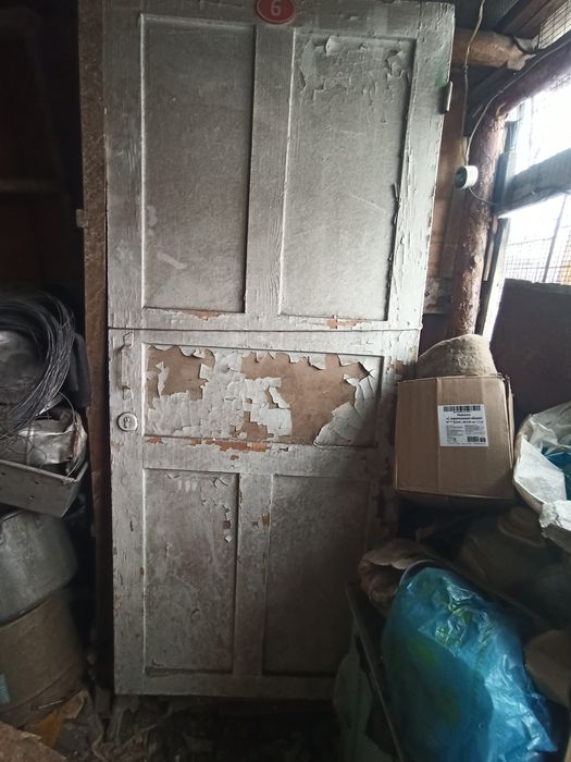 Продам двери старые