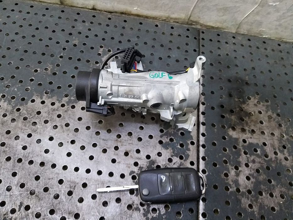 Contact auto cu cheie vw golf 6 5k 1k0905851b