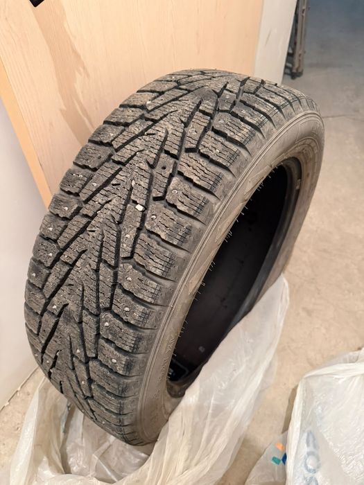 Зимние шипованые шины Ikon (Nokian)