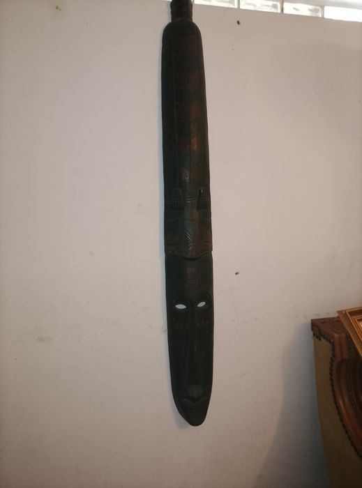 Totem / Panou Vertical din Lemn Sculptat Manual – Format Mare (150x18 cm)