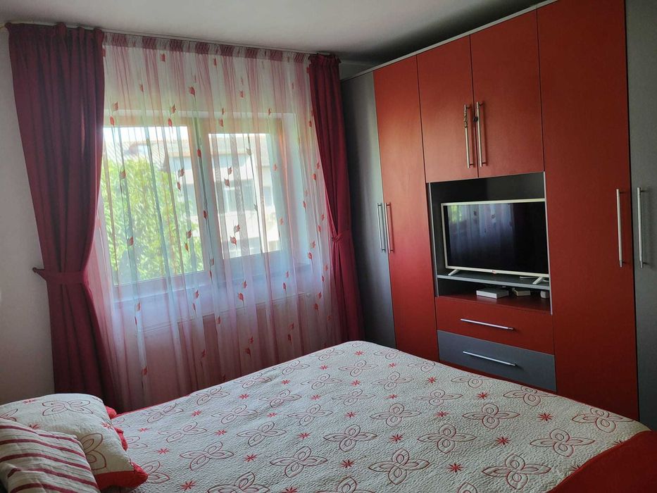 Vand apartament, 3 camere decomandate,72 mp utili,  Str.Nordului Bacau