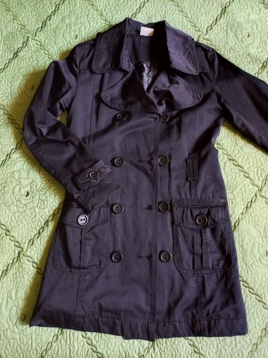 черен тренч пролет-есен