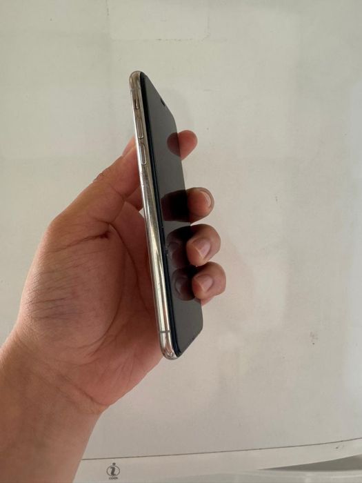В продаже Айфон Х/256Gb.