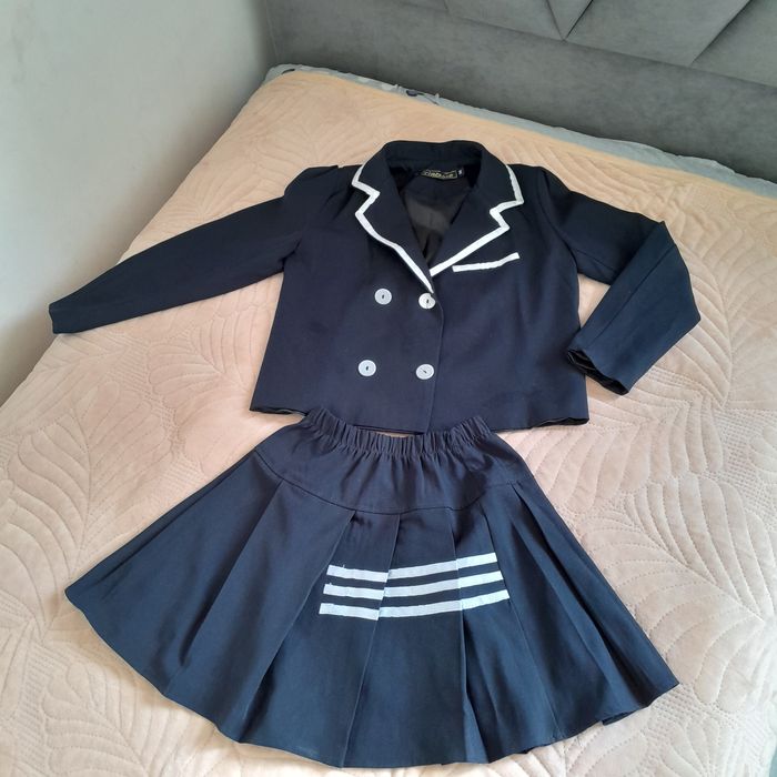 Школьная форма в отличном состояние