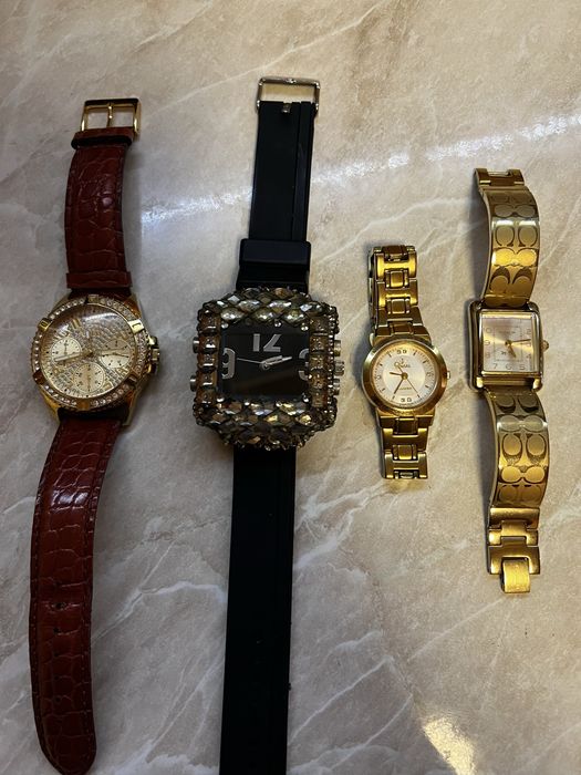 Часы женские Guess