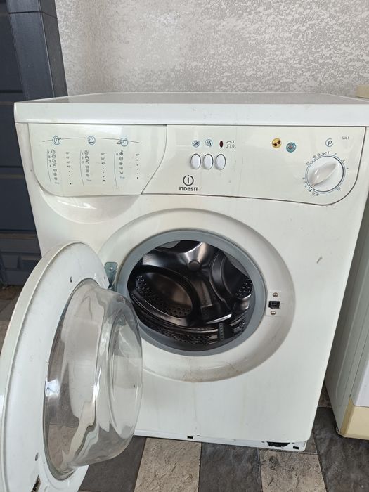 Стиральная машина Индеcит (Indesit)