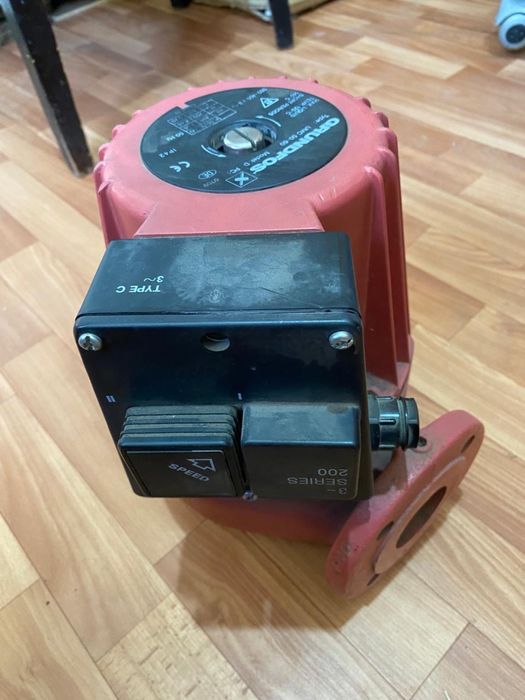 Насос Grundfos насос