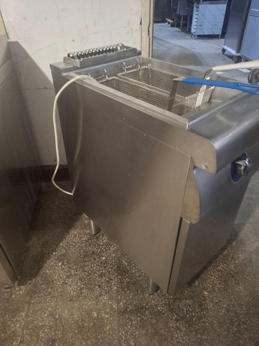 Фритюрник професионален на газ BONETT/ HOBART