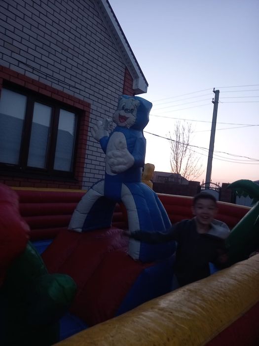 Продам детский надувной батут, мини-городок.