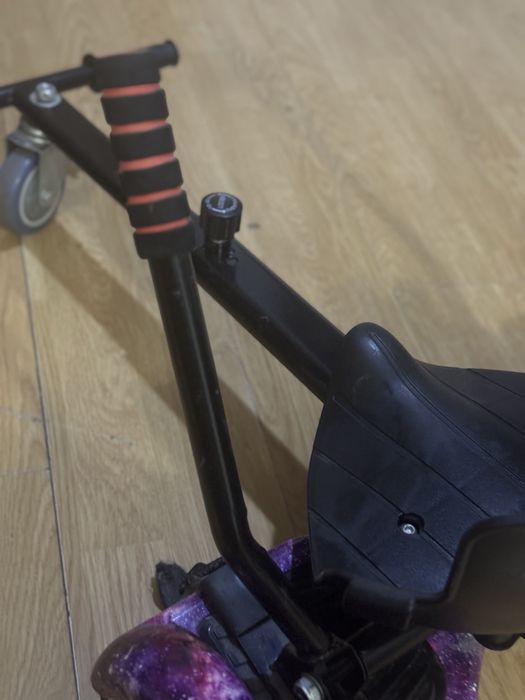 Se vinde pachet complet ideal pentru copii: Hoverboard electric model Space/Purple Galaxy împreună cu scaunul suplimentar (Hoverkart) detașabil