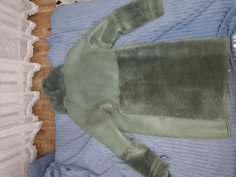 Продам женскую дубленку