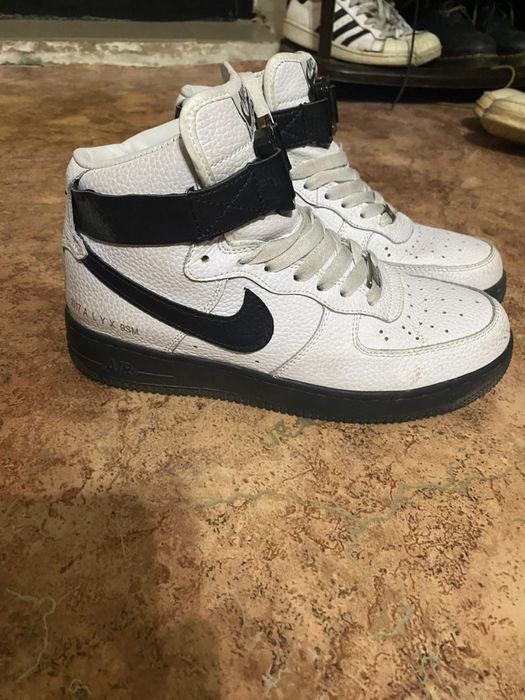 Обувь крассовки.б.у