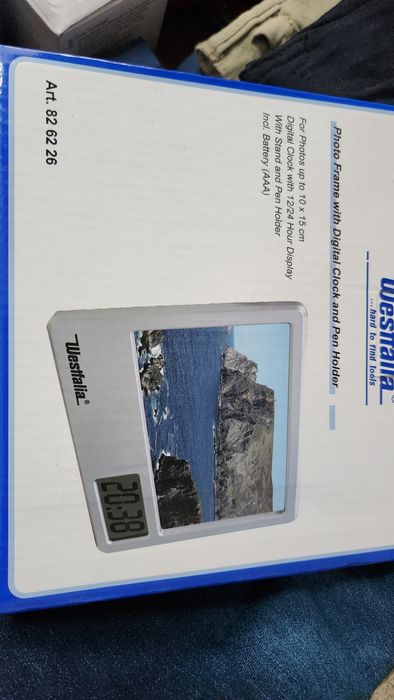 Фото Рамка със Часовник