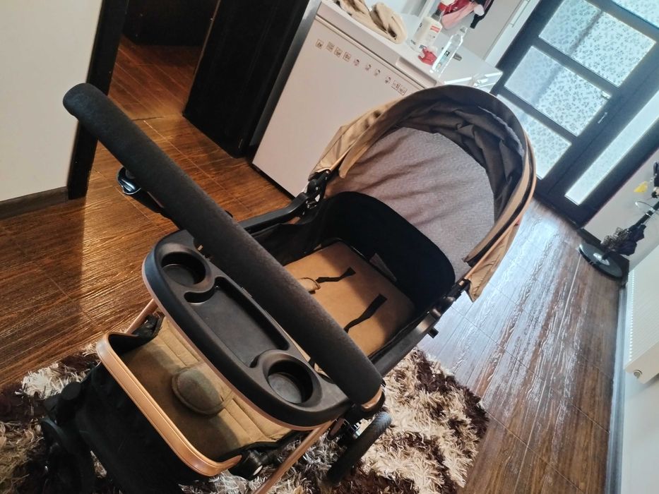 Vând Carucior sport Baby Care
