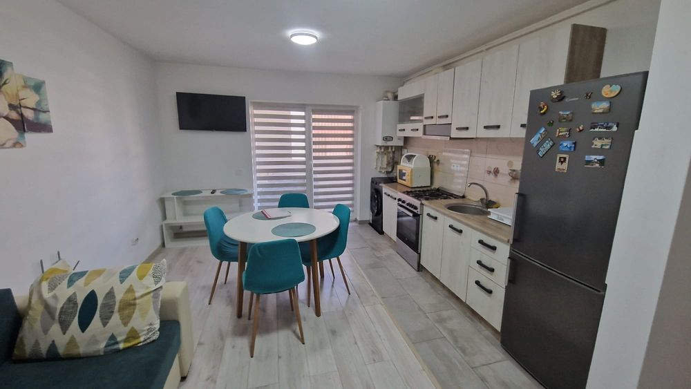 Vand apartament cu 2 camere