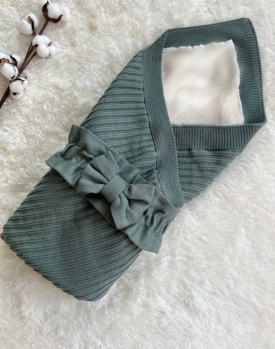 Комплект одежды на выписку