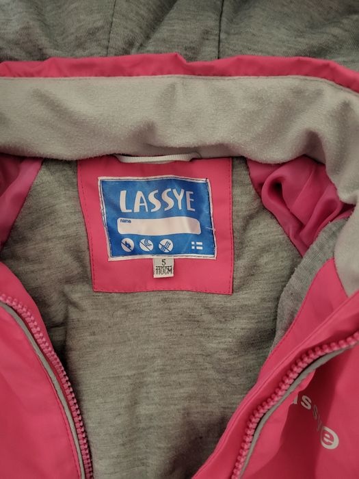 Продам куртку на девлчку осень весна