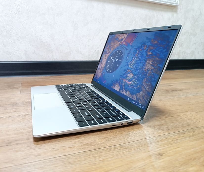 НОУТБУК Hydra Win 10 Pro SSD.