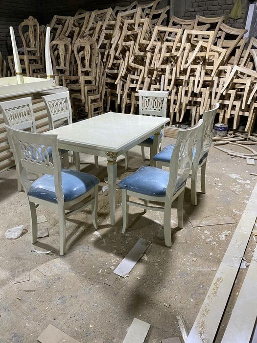 Mehmonxona va Oshxona uchun stol va stullar