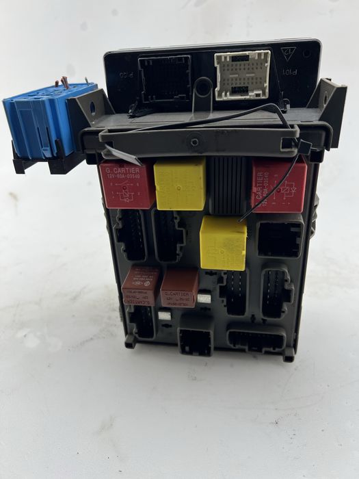 Renault Espace Mk 4 (2002-2014) modul de control electronic și cutie de siguranțe